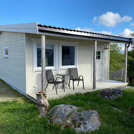 Med Sjøutsikt Feriehus *
