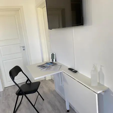 Med Sjøutsikt Feriehus *